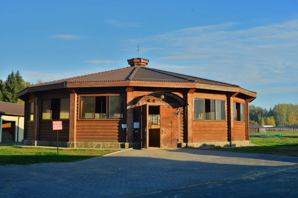 Фото конюшни